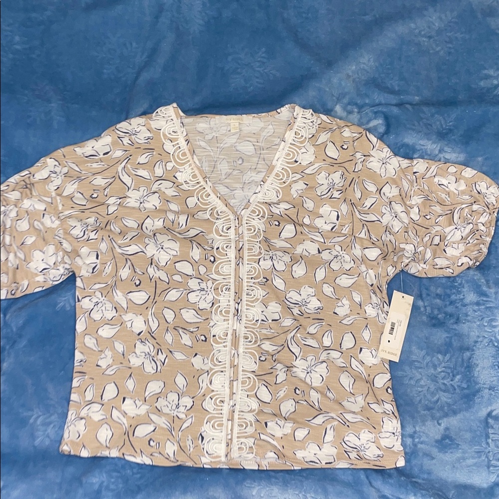 Elegant Beige Floral Women's Blouse